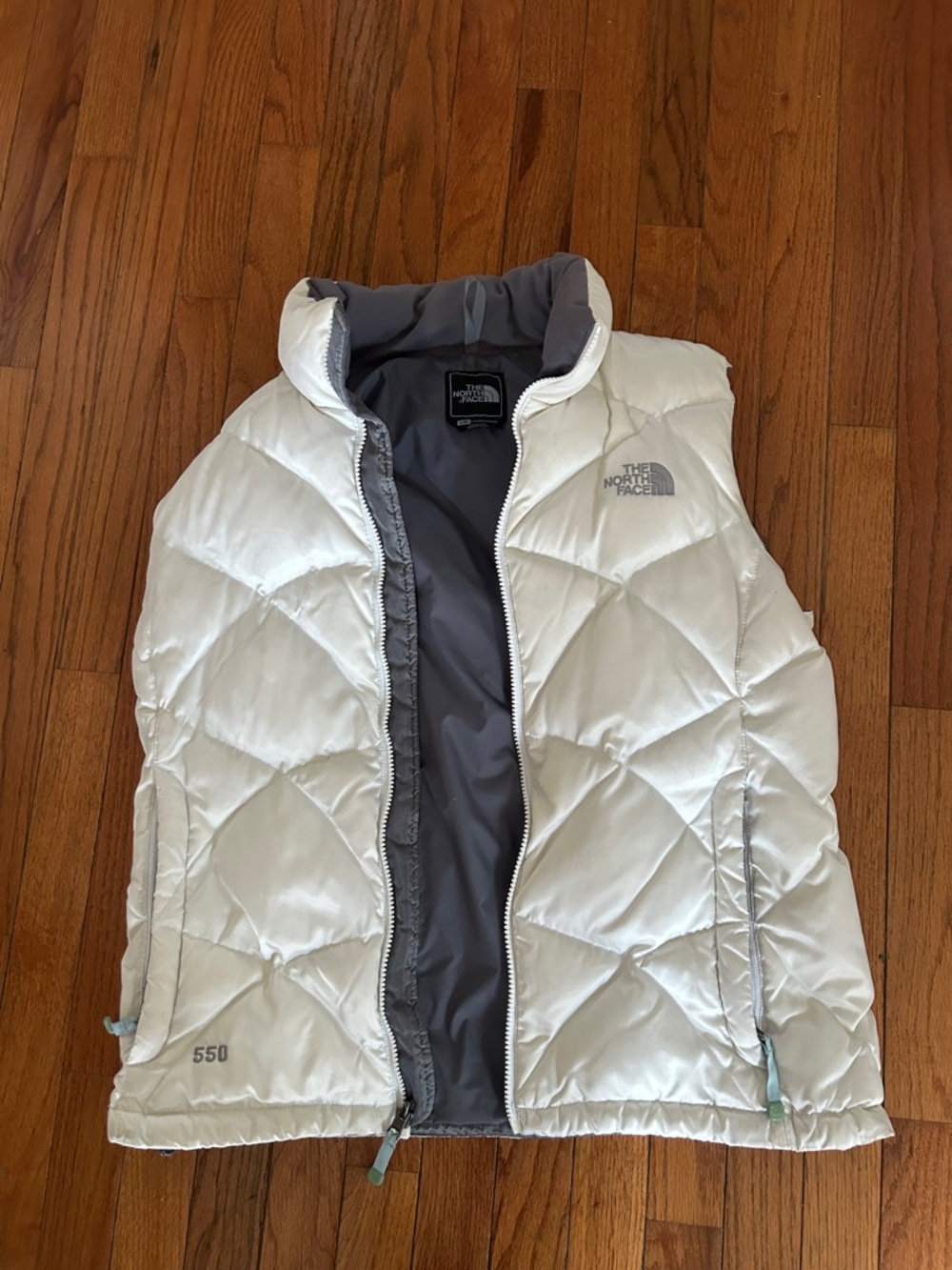 The North Face 550 Cream / White Quilted Down puffer Vest Gray Lining packable